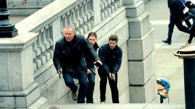 кадр из фильма Летучий отряд Скотланд-Ярда