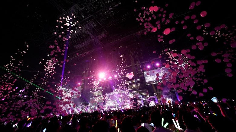 кадр из фильма ＝LOVE 7th ANNIVERSARY PREMIUM CONCERT THE MOVIE