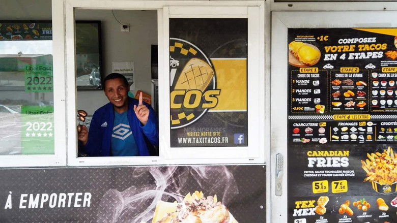 кадр из фильма Tacos, objet mangé non identifié