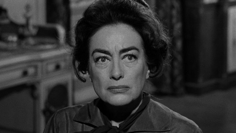 кадр из фильма Что случилось с Бэби Джейн?