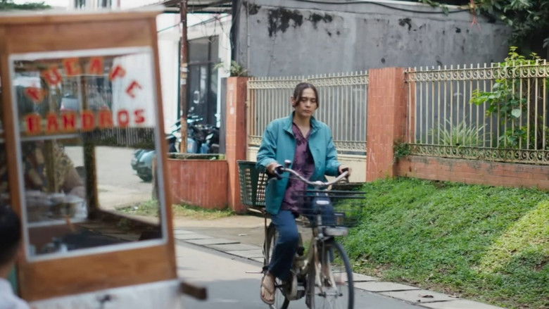 кадр из фильма Andai Ibu Tidak Menikah Dengan Ayah