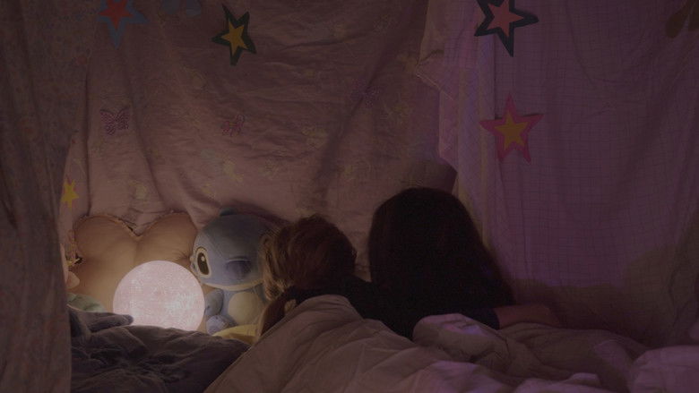 кадр из фильма El Universo de la Pequeña S