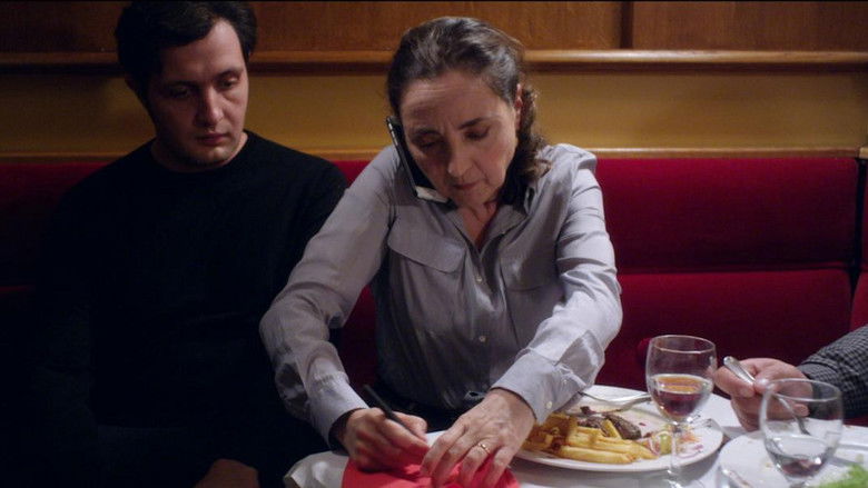 кадр из фильма Лечить живых