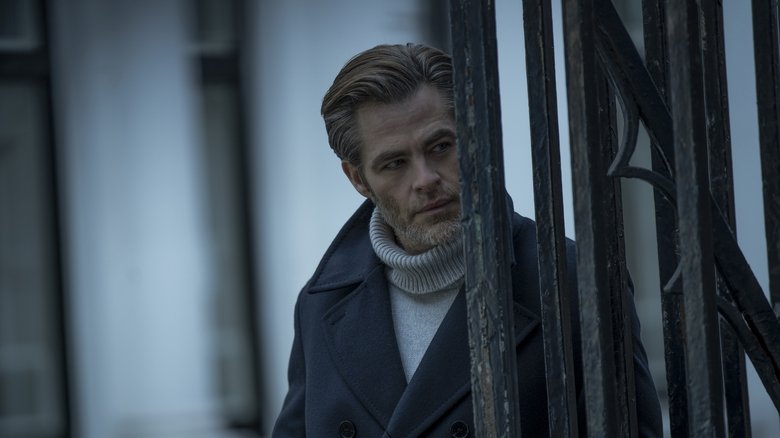 кадр из фильма Все старые ножи