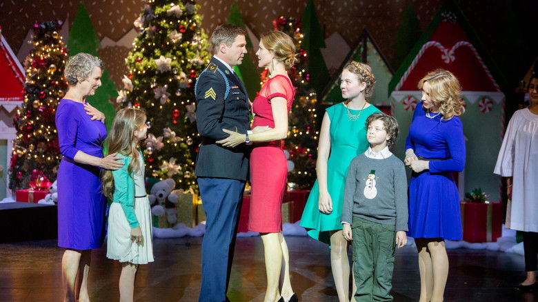 кадр из фильма Операция «Рождество»