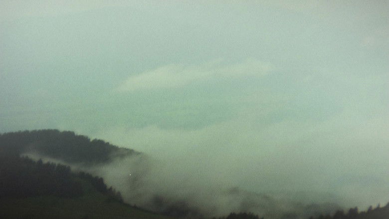 кадр из фильма Мать и сын