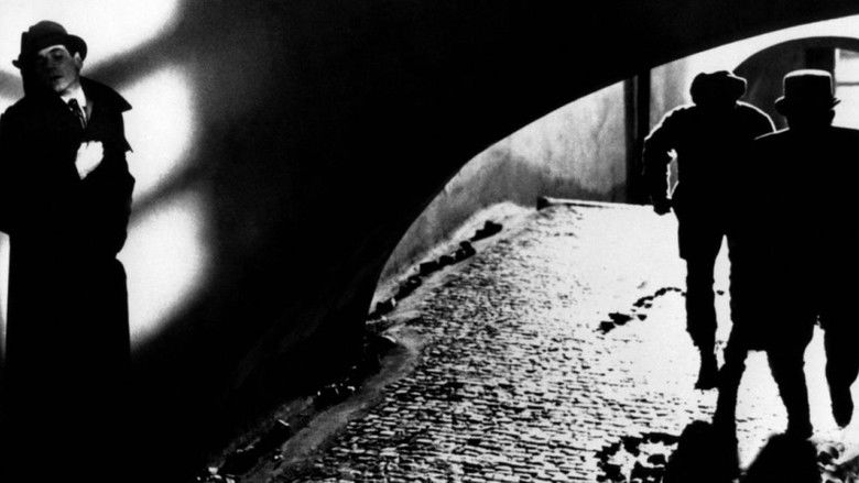 кадр из фильма Кафка