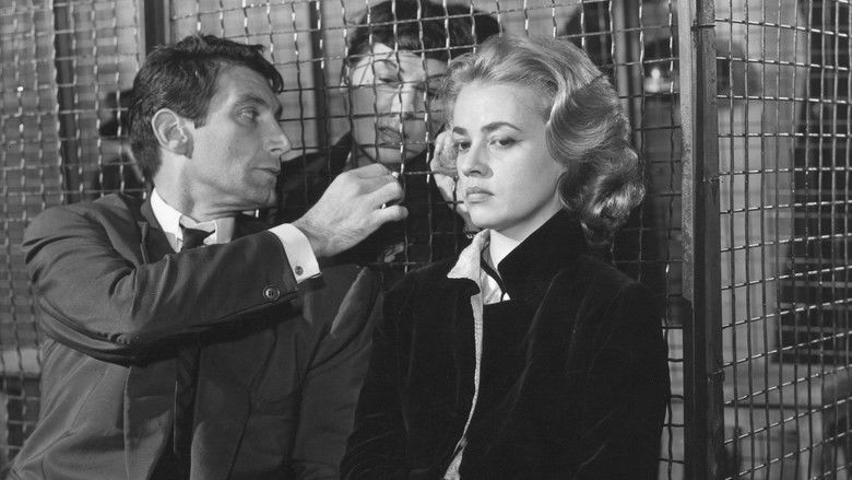 кадр из фильма Лифт на эшафот