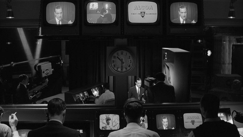 кадр из фильма Доброй ночи и удачи