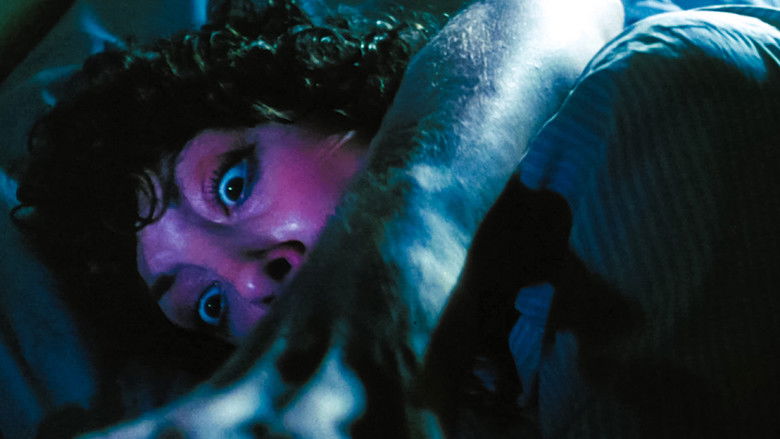 кадр из фильма Во власти идола