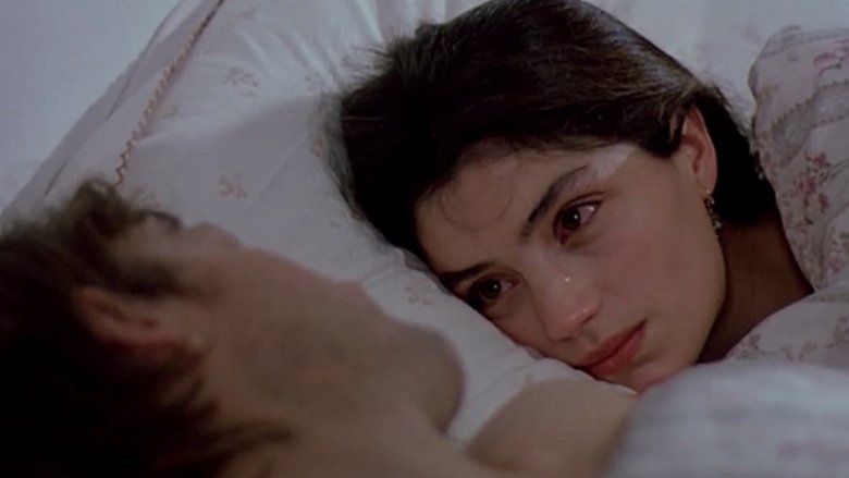 кадр из фильма Gli occhi, la bocca