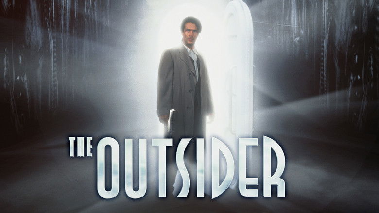 кадр из фильма The Outsider