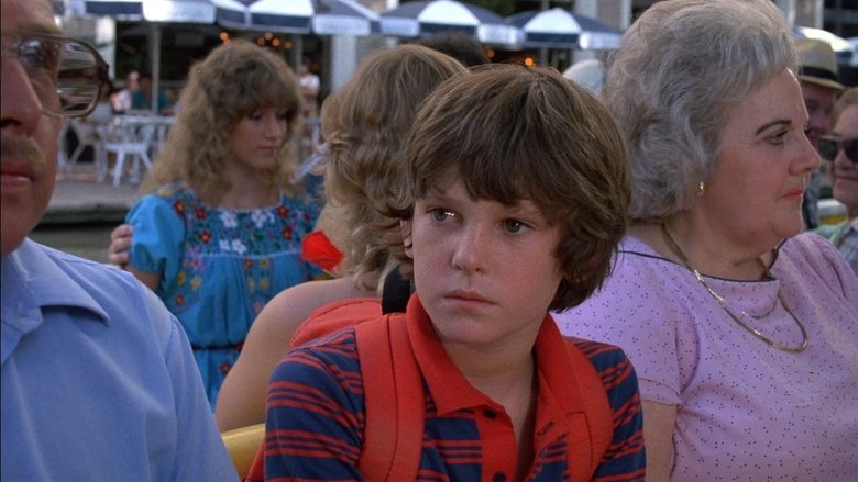 кадр из фильма Плащ и кинжал