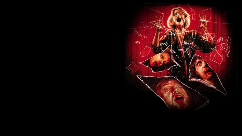 кадр из фильма Кроваво-красное