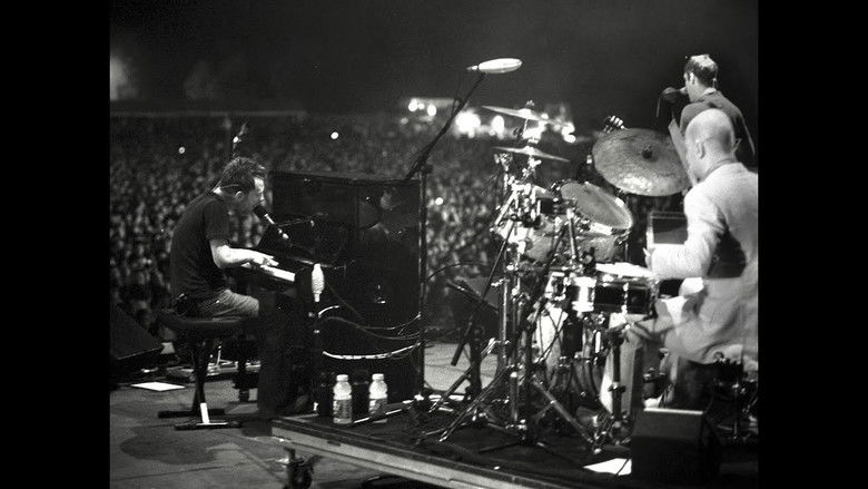 кадр из фильма Radiohead: Bonnaroo 2006