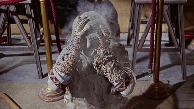 кадр из фильма Саван мумии