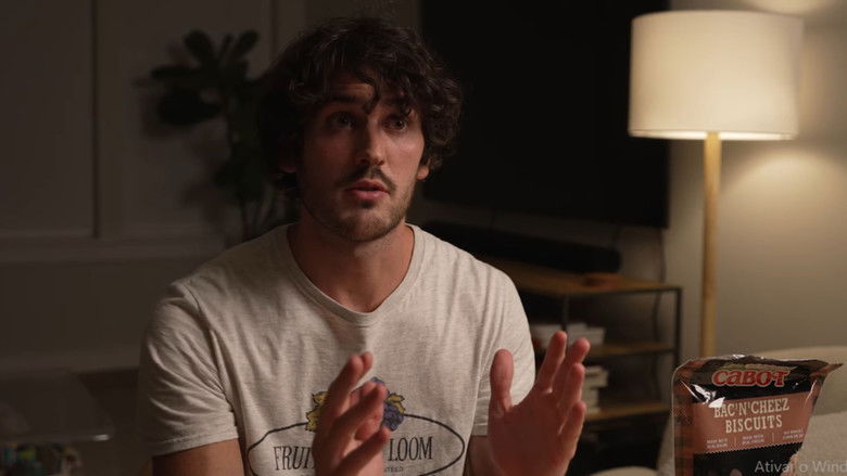 кадр из фильма Strange Man Caught on Doorbell