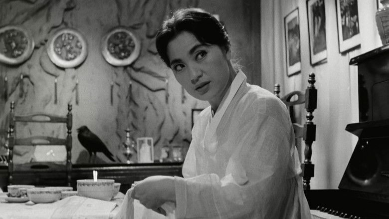 кадр из фильма Служанка