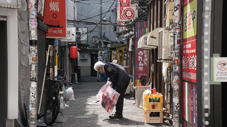 кадр из фильма アフター・ザ・クエイク