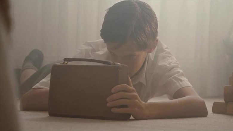 кадр из фильма Stuart X