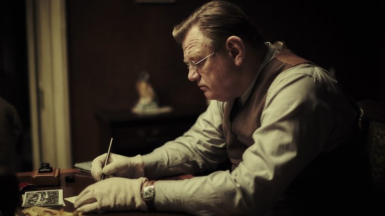 кадр из фильма Одни в Берлине