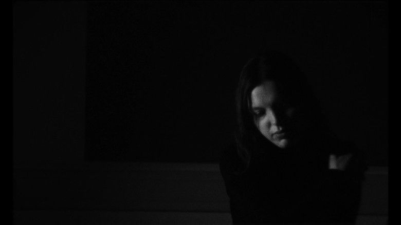 кадр из фильма Put on a Face