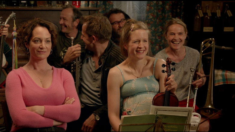 кадр из фильма Täterätää - Die Kirche bleibt im Dorf 2