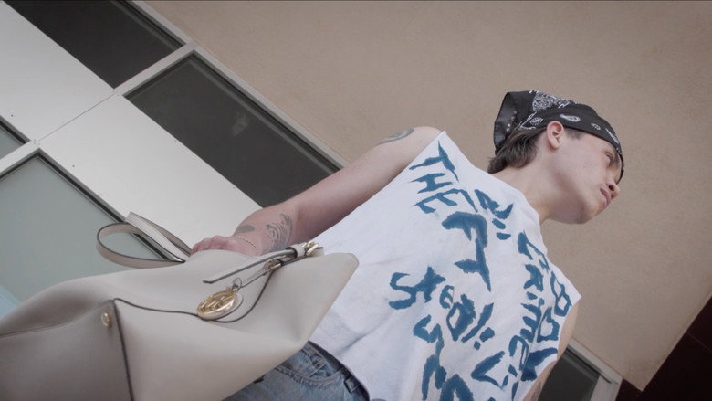 кадр из фильма Double Fisted