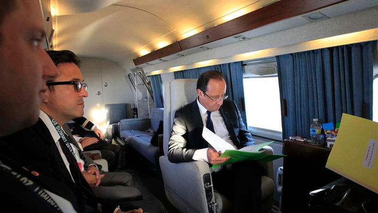 кадр из фильма « Moi, diplomate ! » - Le monde de François Hollande