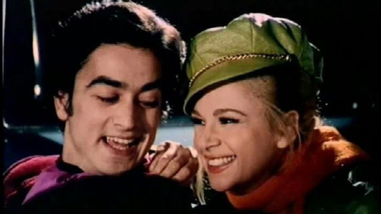 кадр из фильма Ένα Αστείο Κορίτσι