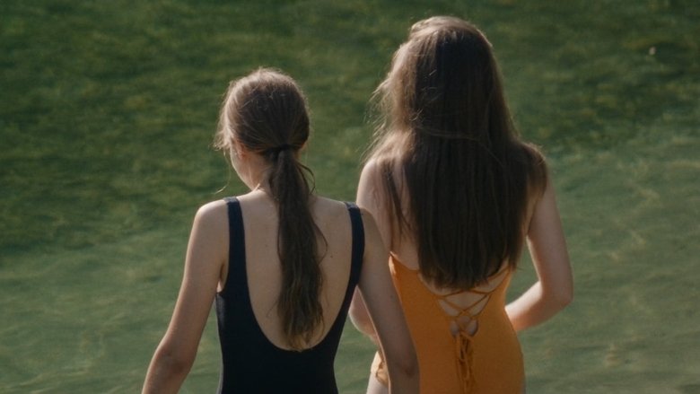 кадр из фильма Маленькие проблемные девочки