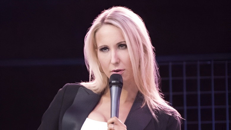 кадр из фильма Nikki Glaser: Bangin'