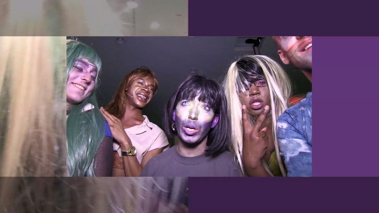 кадр из фильма Comma Boat