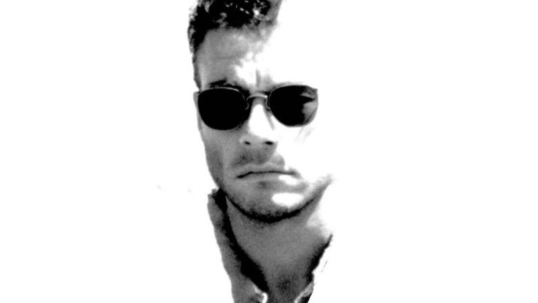 кадр из фильма Некуда Бежать