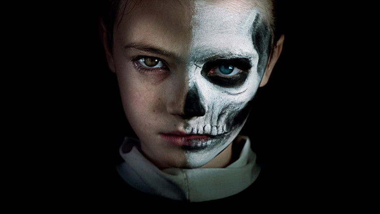 кадр из фильма Омен: Перерождение