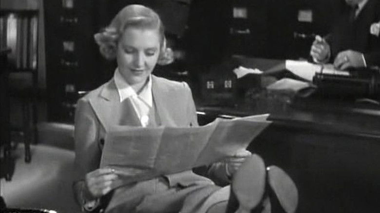 кадр из фильма Весь город говорит