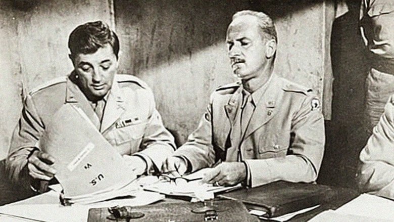 Человек посередине