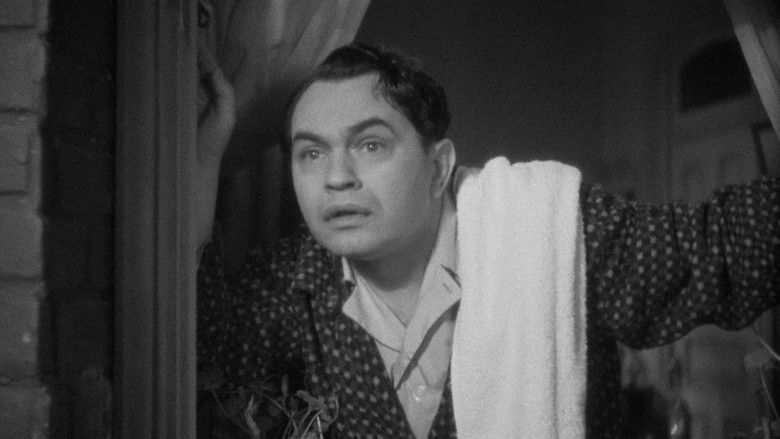 кадр из фильма Весь город говорит