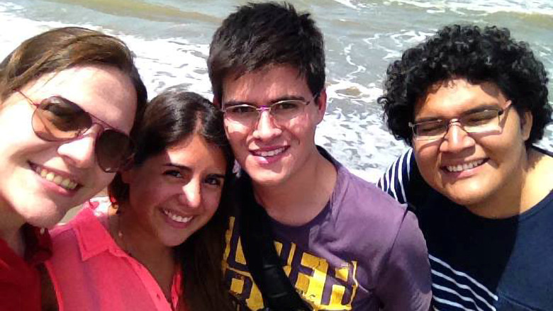 кадр из фильма Entre las olas