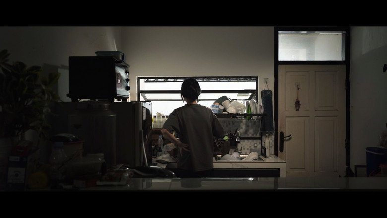 кадр из фильма Terpaut Janji Kecil