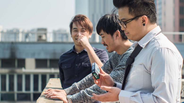 кадр из фильма The Tide