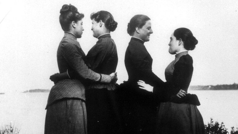 кадр из фильма The Female Closet