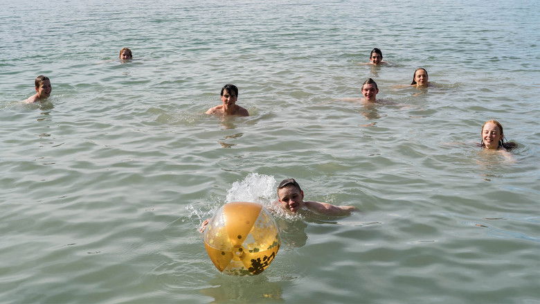 кадр из фильма Eden