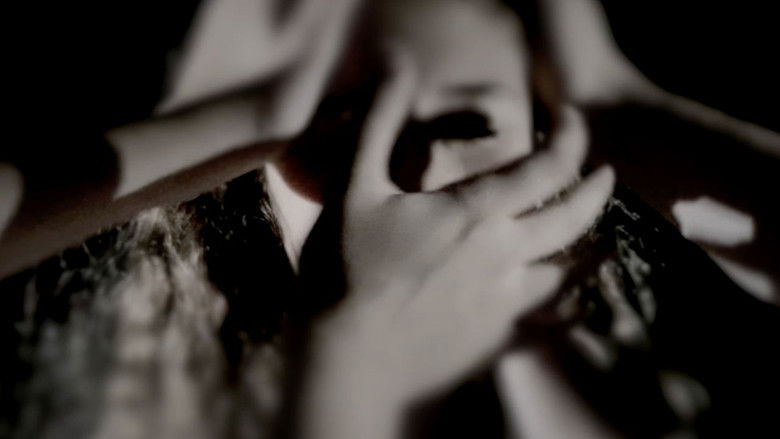 кадр из фильма Mentes Oscuras
