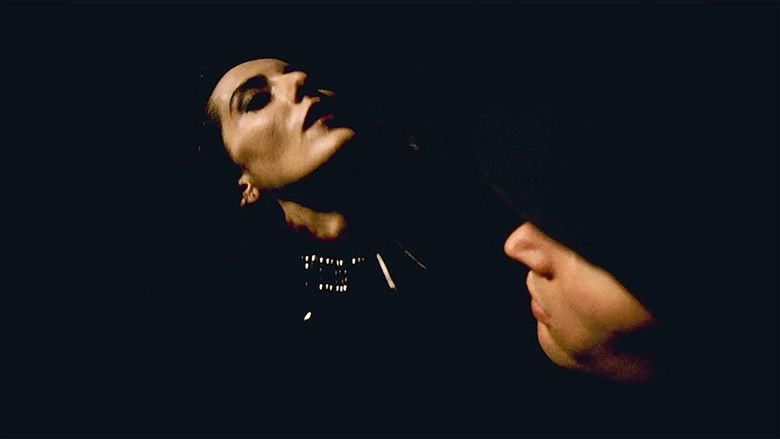 кадр из фильма Karanlık Sular