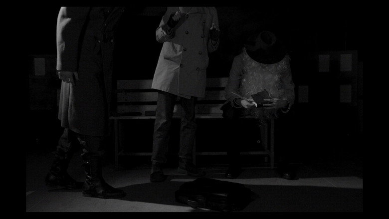 кадр из фильма Night, street, lantern, bench