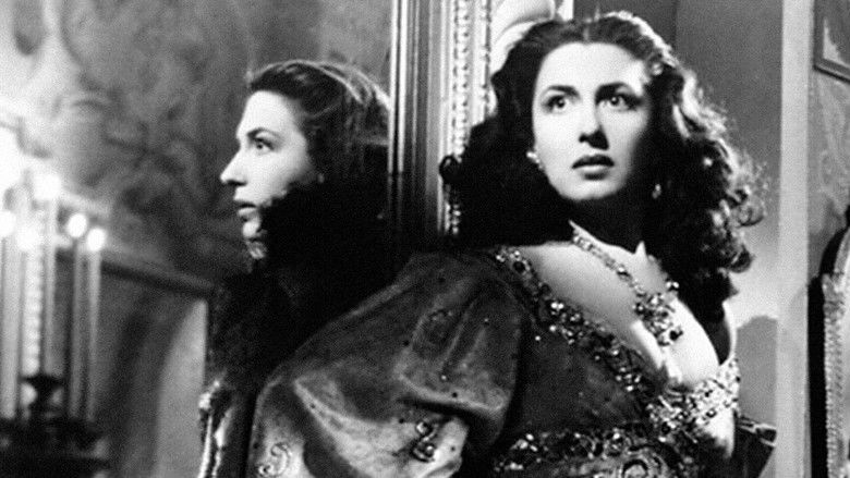 кадр из фильма Коридор зеркал