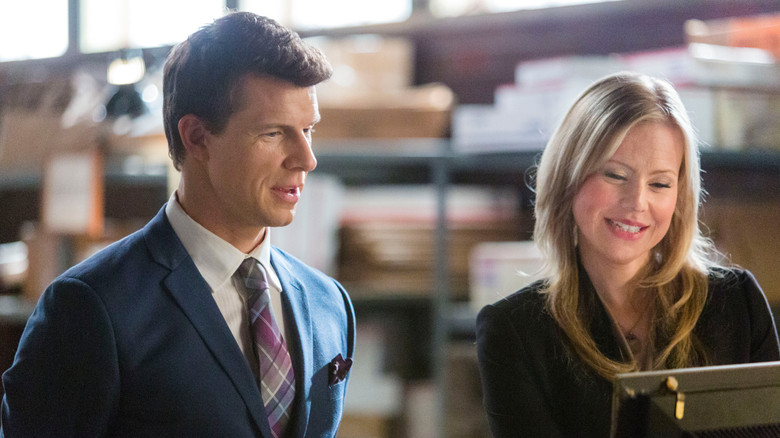 кадр из фильма Подписано, запечатано, доставлено: Из Парижа с любовью