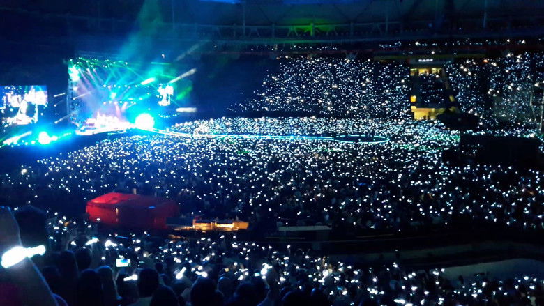 кадр из фильма Coldplay: Live at Pasadena Rose Bowl 2016