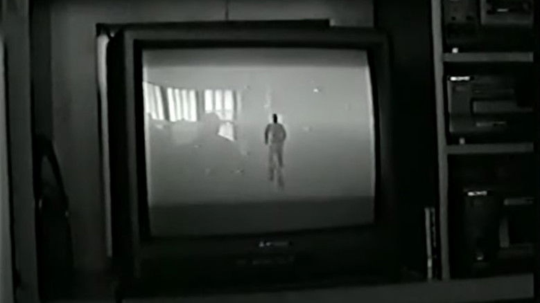 кадр из фильма In the Dark